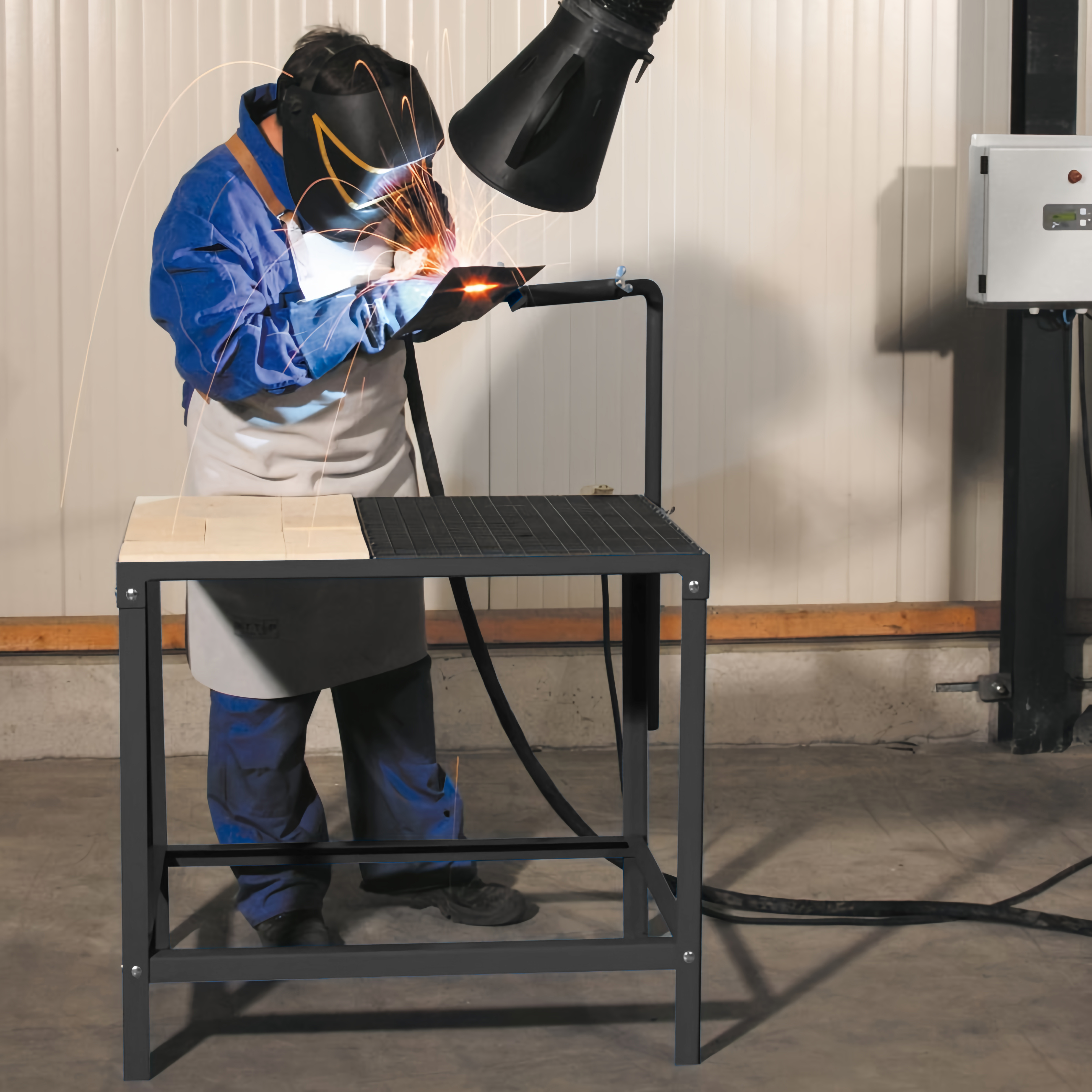 Welding training bench